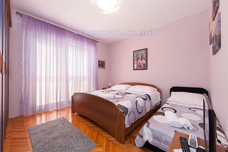 Apartman Jakir Baška Voda Eksteriør billede