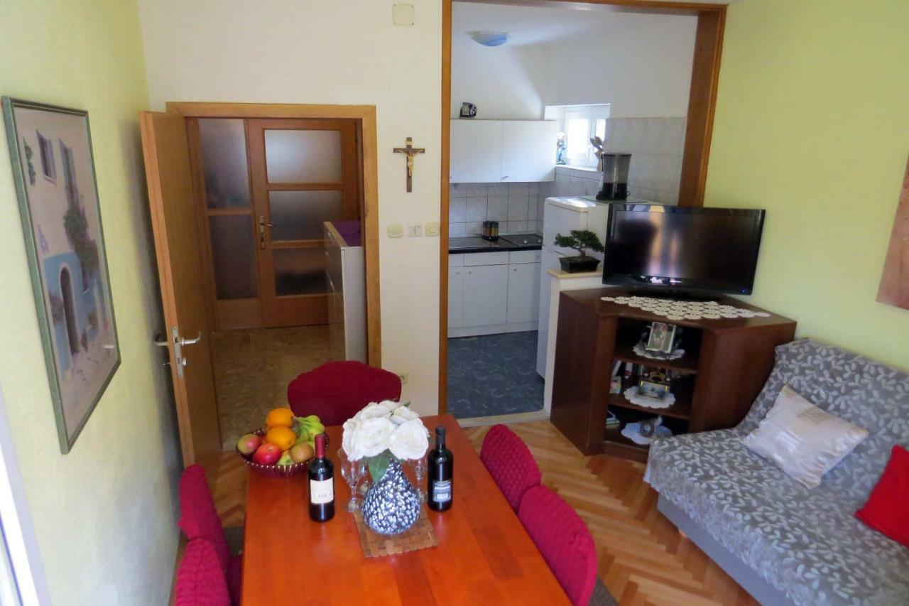 Apartman Jakir Baška Voda Eksteriør billede