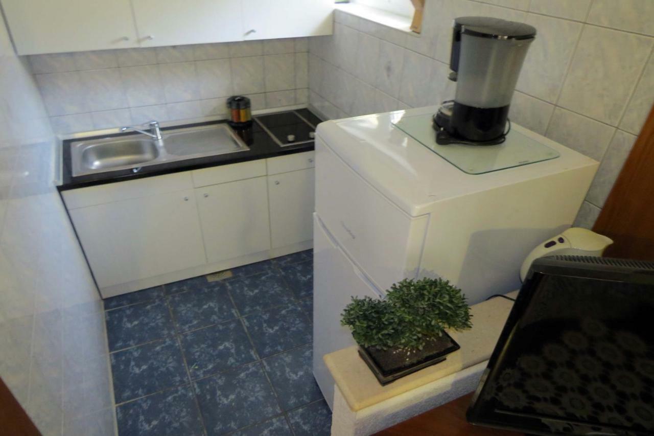 Apartman Jakir Baška Voda Eksteriør billede
