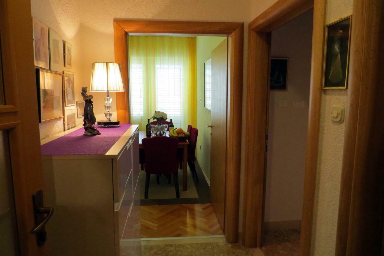 Apartman Jakir Baška Voda Eksteriør billede